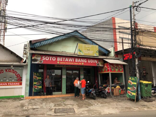 Sop Gurame Mbak Lili: Rahasia Rasa yang Bikin Warga Cilacap Rela Antre